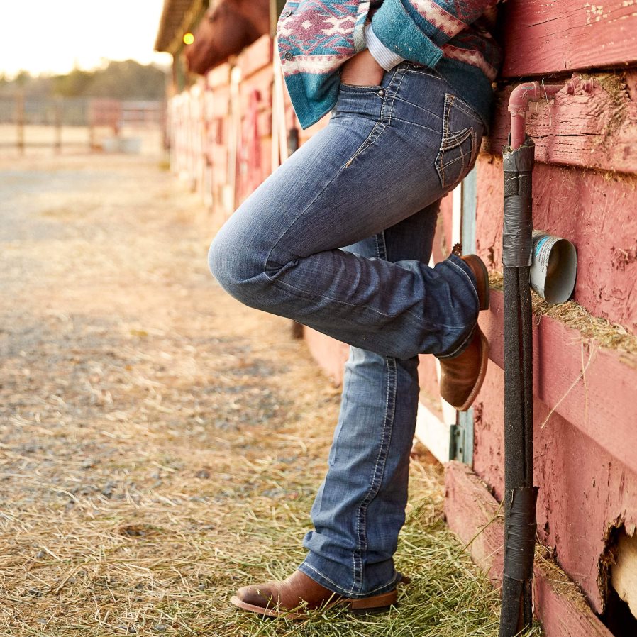 Joanna broek met middenhoge stretch Kelsea jeans met wijde pijpen Ariat vrouwen bodems PJ26LN2563